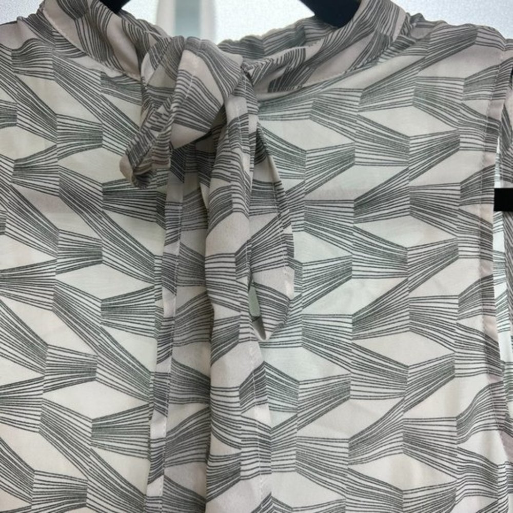 Women's BB‎ Dakota High Neck Shift Dress White Geometric Print Size Small - Picture 4 of 7